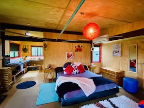 1 habitación y ropa de cama
