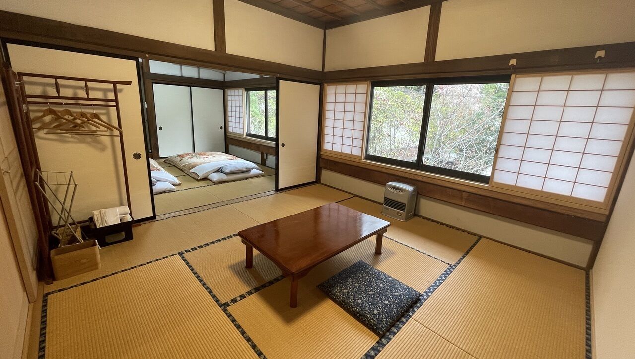 Down comforters, in-room safe, desk, free WiFi