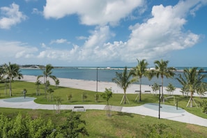 Sports court - A Sunset & Harbour View at The Truman Annex in Key West (Key West)