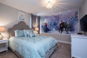 6 chambres, fer et planche à repasser, lit de bébé portatif, Wi-Fi