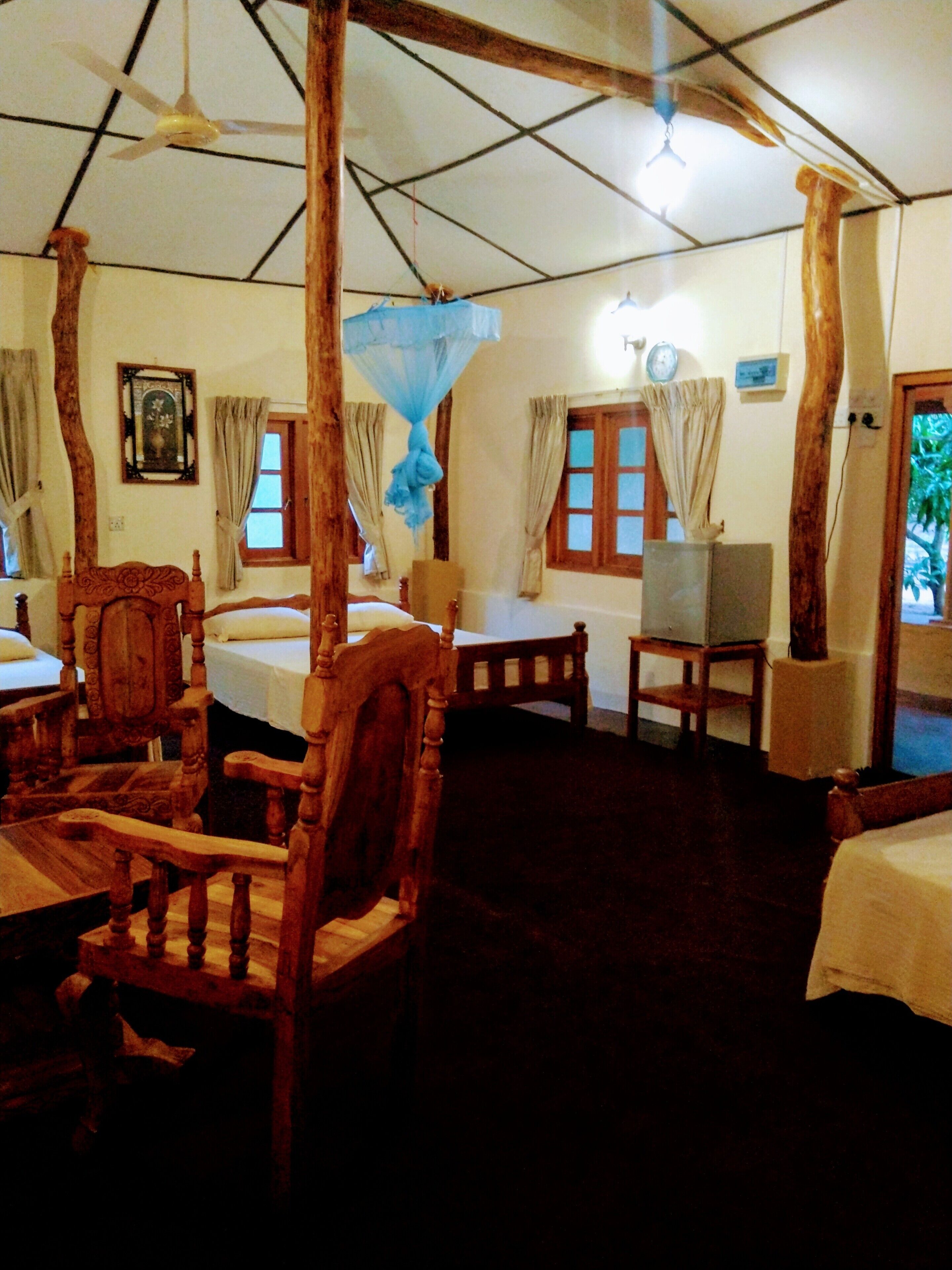 2 多间卧室、熨斗/熨衣板、上网接入、床单