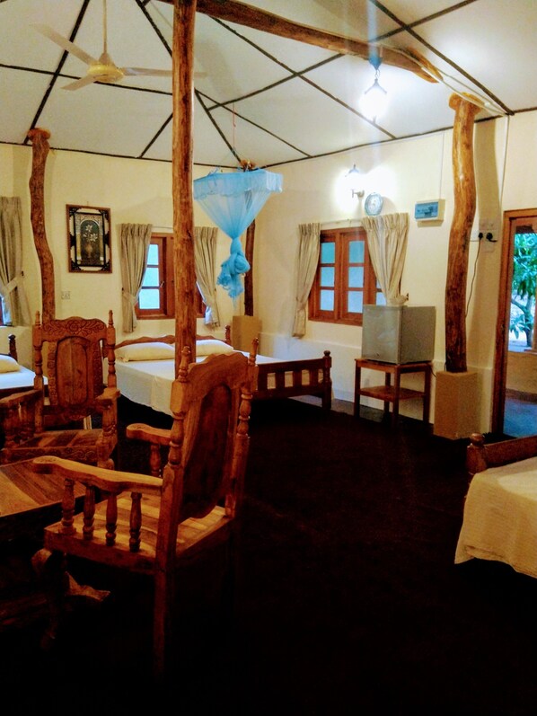 2 makuuhuonetta, silitysrauta/-lauta, internet, vuodevaatteet