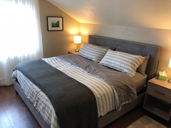 2 bedrooms, iron/ironing board, travel crib, free WiFi