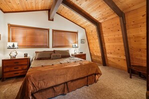 4 bedrooms, travel cot, free WiFi, bed sheets