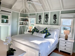 3 bedrooms, in-room safe, desk, iron/ironing board