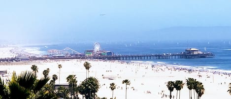 Una playa cerca, toallas de playa