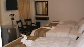 15 bedrooms, iron/ironing board, internet, bed sheets