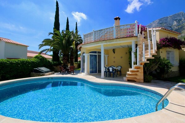 Pool - Beautiful Villa with free wifi and air conditioning Bellavista MM (Denia)