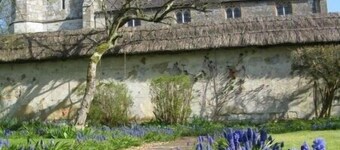 Stunning 3 bed/3 bath cottage nr Stonehenge & Bath, Sleeps 6.  Walled garden
