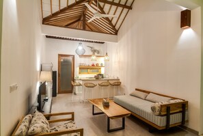 Villa exclusive, 2 chambres | 1 chambre, coffre-fort, bureau, accès au Wi-Fi (inclus)