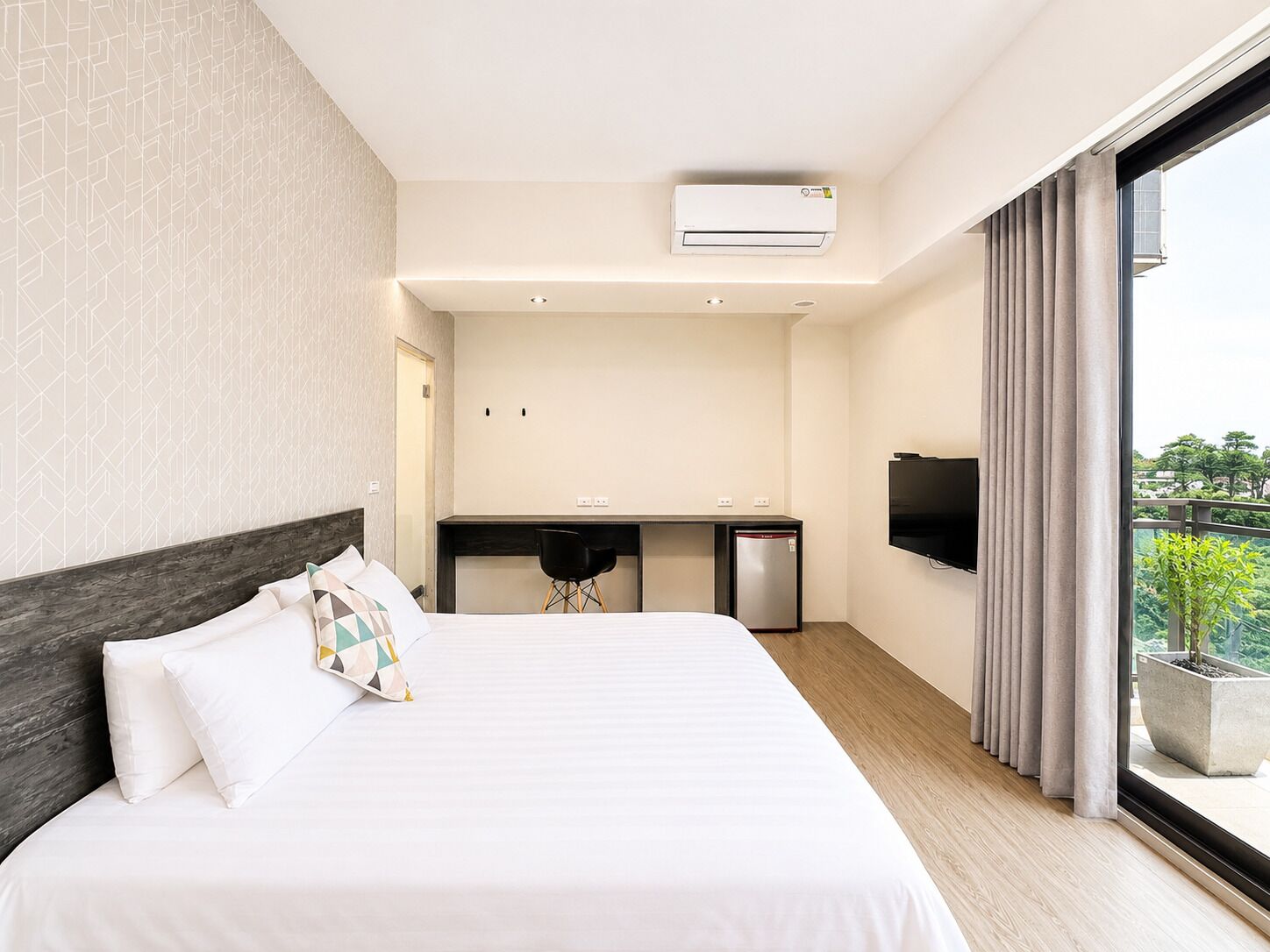 Classic Double Room, 1 King Bed, Balcony, Mountain View | 1 bedroom, desk, blackout curtains, free WiFi