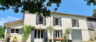 Rural and Tranquil Holiday Home - Garden, Fully Equipped Kitchen