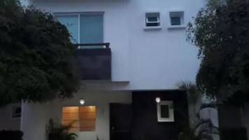 Entrada de la propiedad