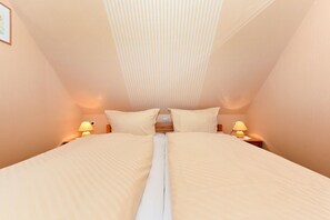 2 bedrooms, travel crib