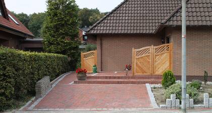 Ferienwohnung-LOGA in Leer (Ostfriesland), 2,5 Km bis Stadtmitte -max 3 Personen