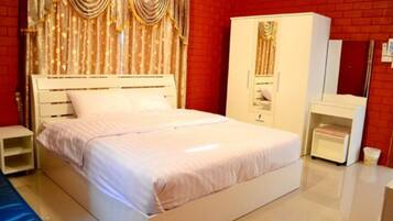 Standard Double Room | Desk, blackout drapes, free WiFi