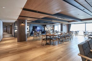 Lobby lounge - Walkerhill Douglas House (Seoul)