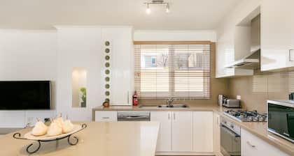 BOUTIQUE STAYS - Sandy Breeze 3