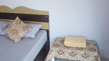 Habitación doble estándar | Cortinas blackout y wifi gratis
