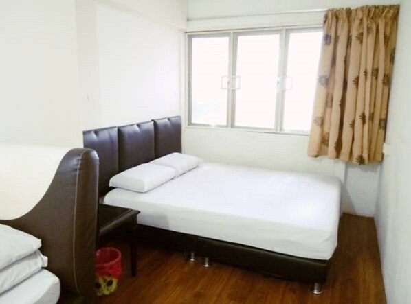 Kolmen hengen huone | Silitysrauta/-lauta, ilmainen Wi-Fi