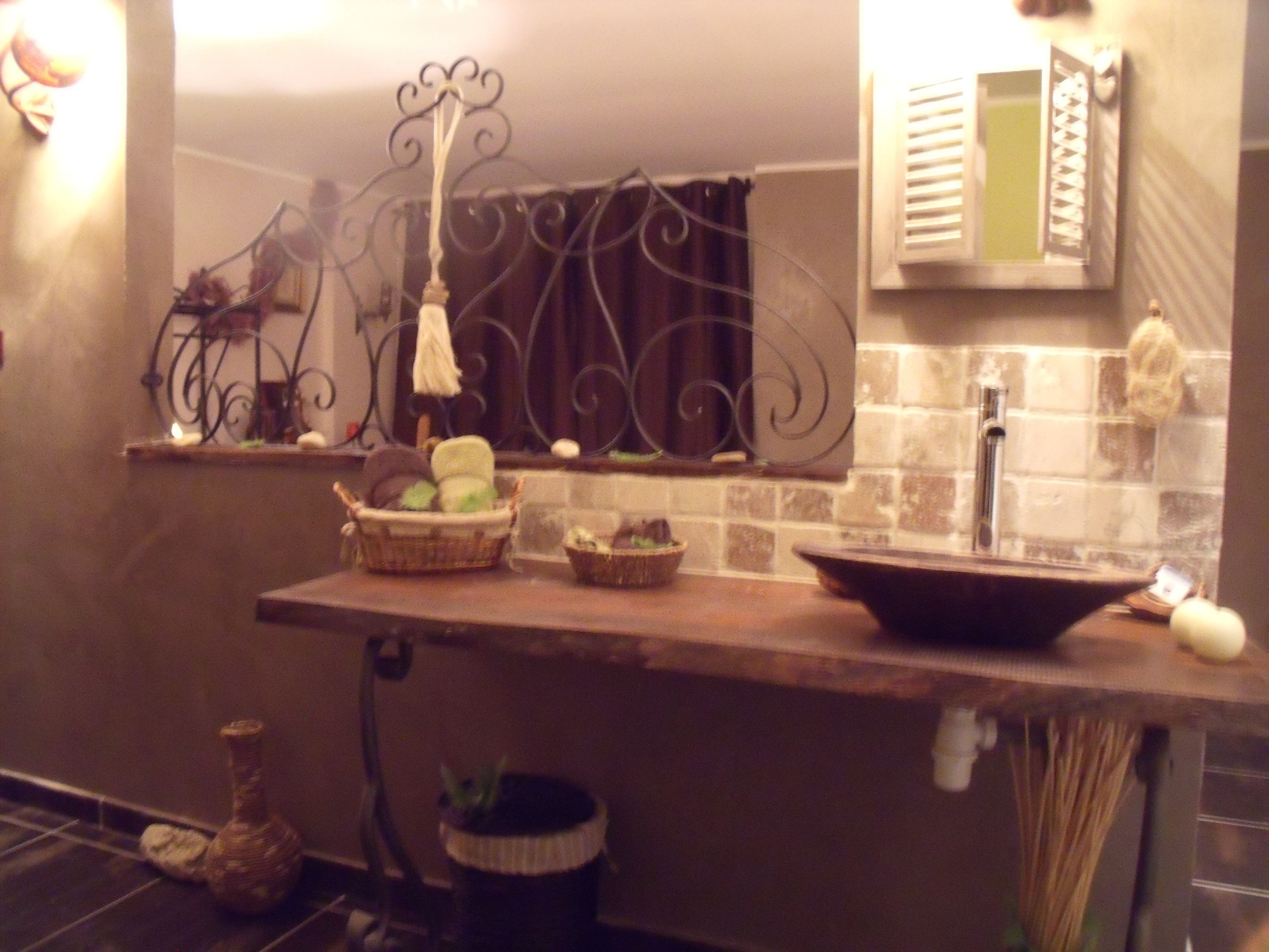 Photo - secret d une nuit chambres d hotes ,hotel ,a vicq prės de onnaing,avec piscine