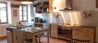 Town house at the foot of the abbey restored in a loft spirit with garden!