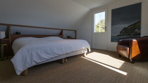 Unclassified image, 2 of 17, button - Modern 4-bedroom home, sea view, garden, 8 ppl (Locmaria)