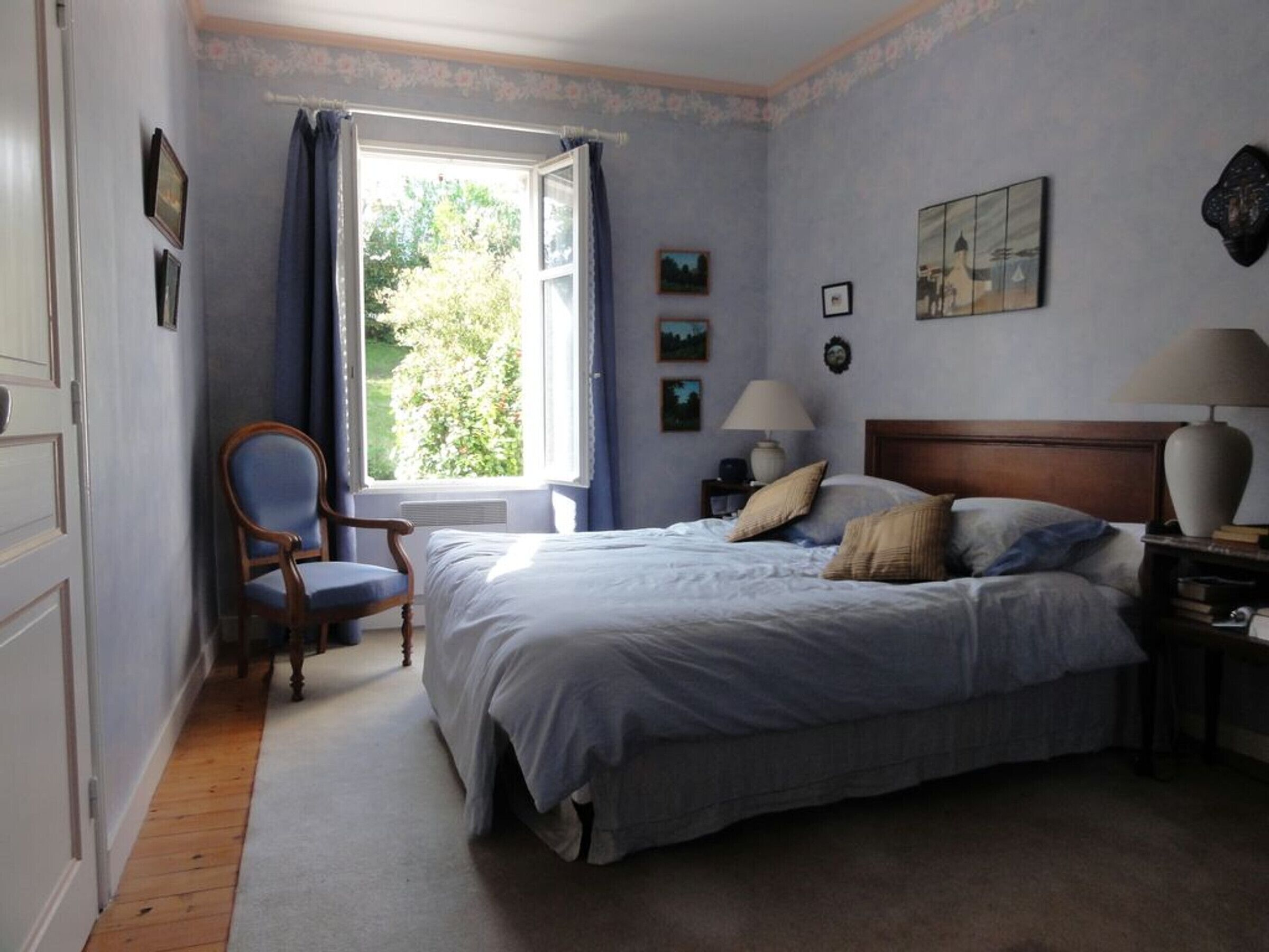 6 bedrooms, free WiFi