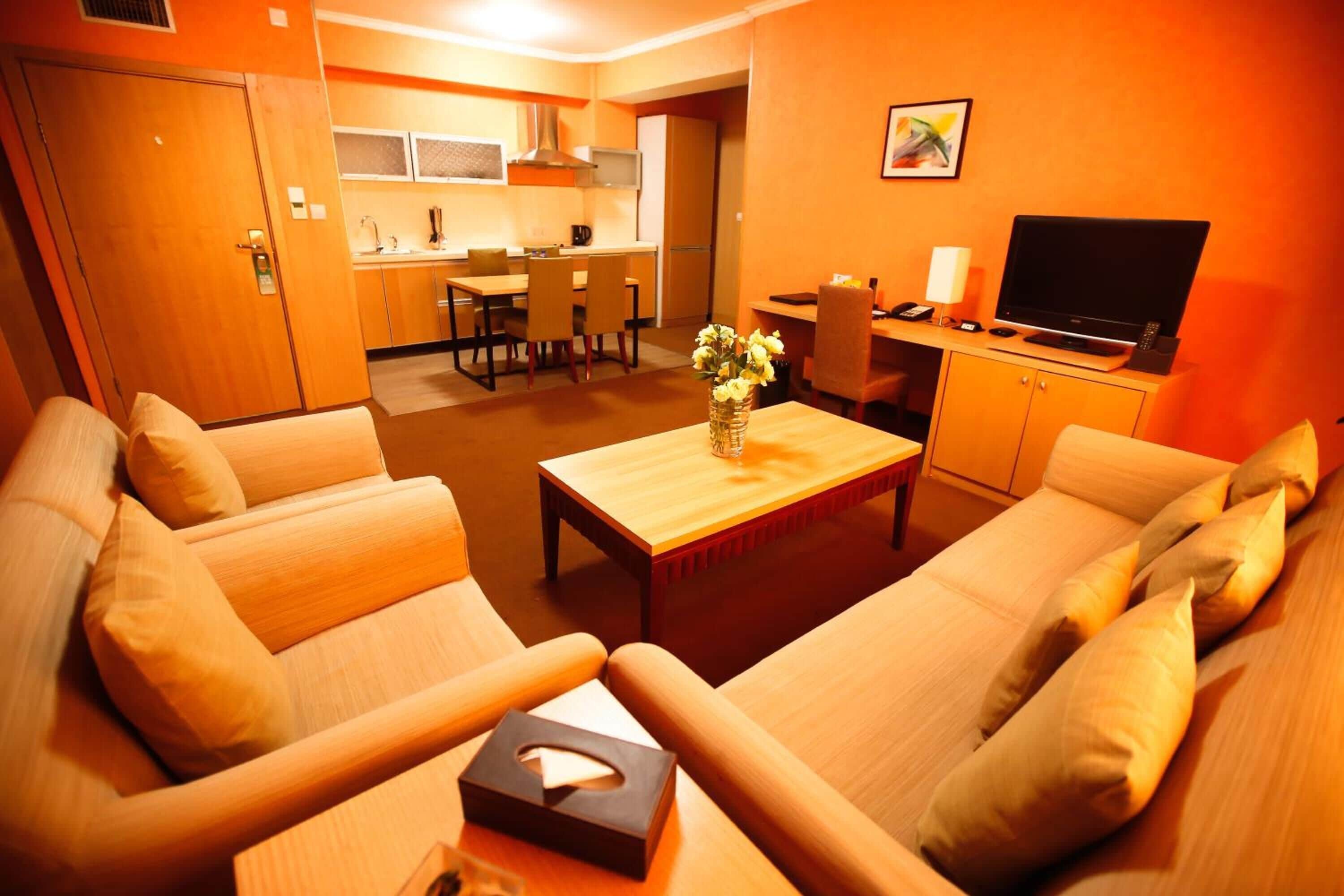 40-inch smart tv with digital channels, tv