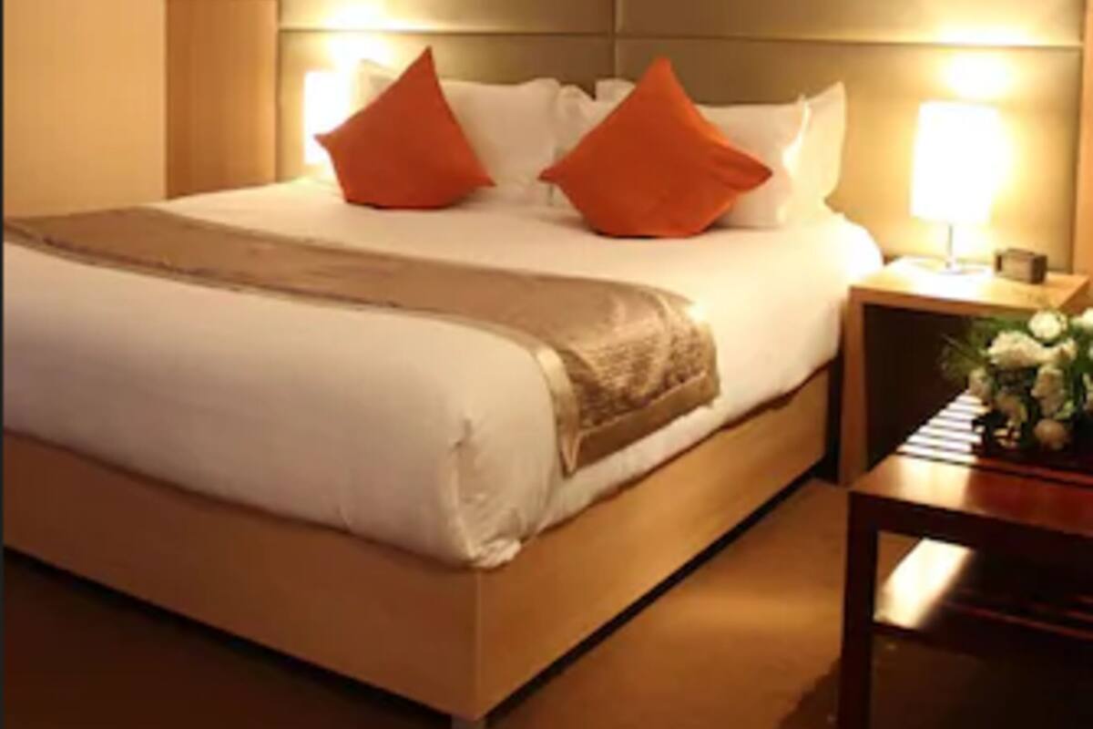 minibar, in-room safe, desk, blackout curtains