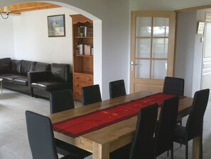 Dining - Spacious family home near Sauzon with garden and terrace (Sauzon)