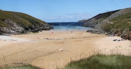 Casa moderna, cerca de la playa y senderismo
