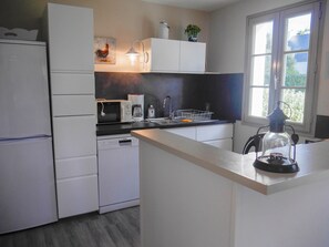 冰箱、微波炉、洗碗机