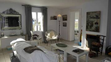 4 bedrooms, free WiFi