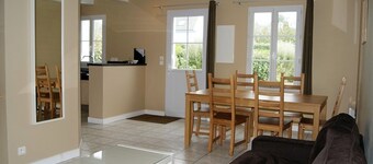 Semi-detached house with garden, 4 beds, peaceful in Locmaria