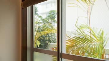 4 室のベッドルーム、客室ごとに異なる装飾、WiFi (無料)、ベッドシーツ