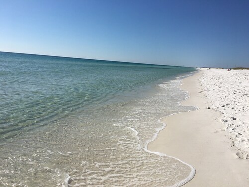 Great Location! Perfect View! 