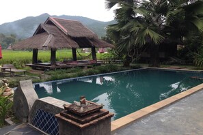 Outdoor pool - Pai Chan Cottage & Cuisine (Pai)