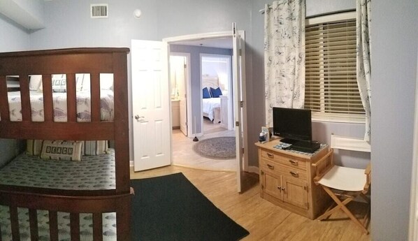 3 bedrooms, iron/ironing board, free WiFi, bed sheets