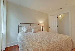 4 Schlafzimmer, Bügeleisen/Bügelbrett, kostenloses WLAN, Bettwäsche