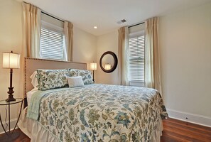 4 bedrooms, iron/ironing board, free WiFi, bed sheets