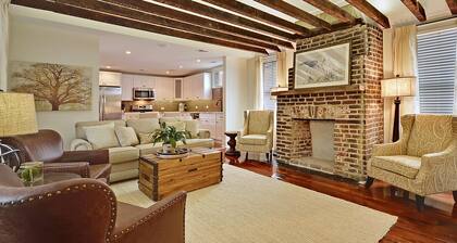 SOUTHERN CHARM! DOWNTOWN CHARLESTON - Sleeps 10
