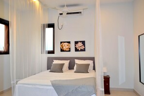 Deluxe-Doppelzimmer, 1 Doppelbett | Hochwertige Bettwaren, Minibar, Schreibtisch, schallisolierte Zimmer