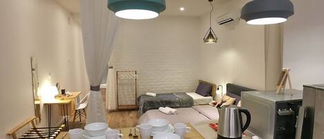 Room, 2 Bedrooms | Private kitchen