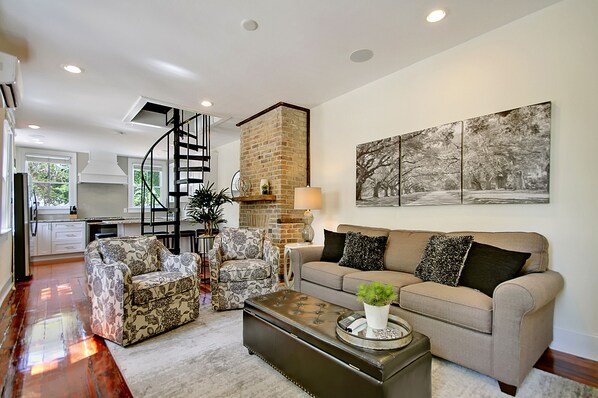 Smart TV, fireplace, music library