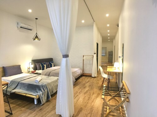 iBook 5 - Scandinavian Suites Room