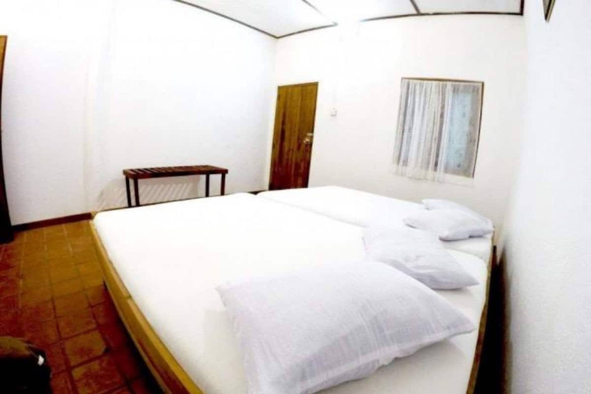 1 habitación, sistema de insonorización y ropa de cama