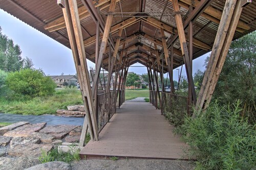 Coldsmoke Getaway, Steps From Meyers Lake & minutes from downtown!
