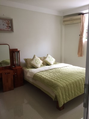 Rumah, 3 kamar tidur | 3 kamar tidur, meja kerja, kedap suara, dan setrika/meja setrika
