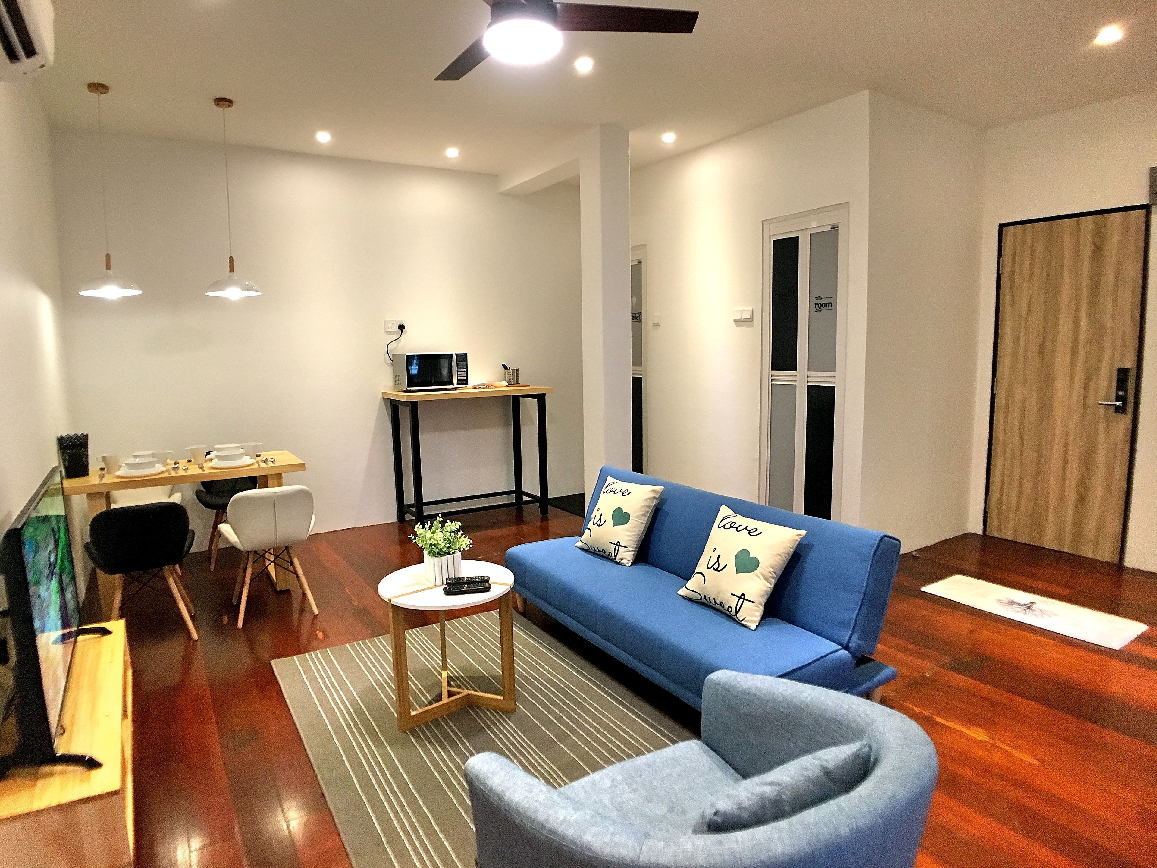 Room, 2 Bedrooms | Living room | Flat-screen TV